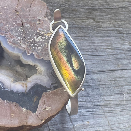 Spectrolite Hinge Bracelet