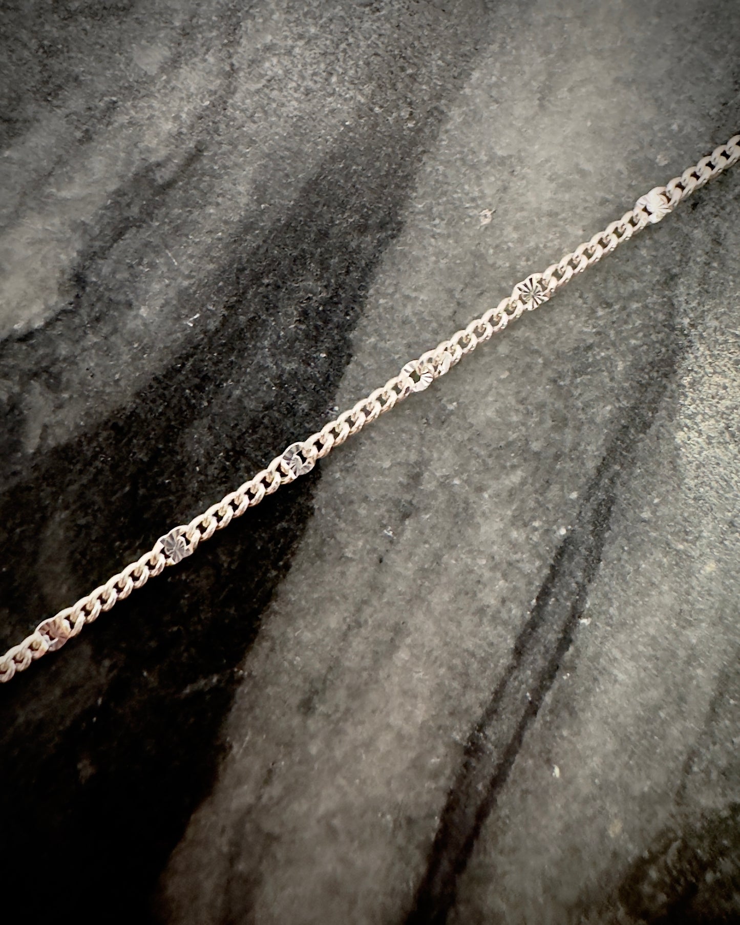 Thin Starburst Curb Chain in Sterling Silver | 1.5mm Wide