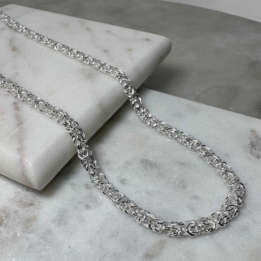 Oval Byzantine Chain in Sterling Silver | 4mm wide