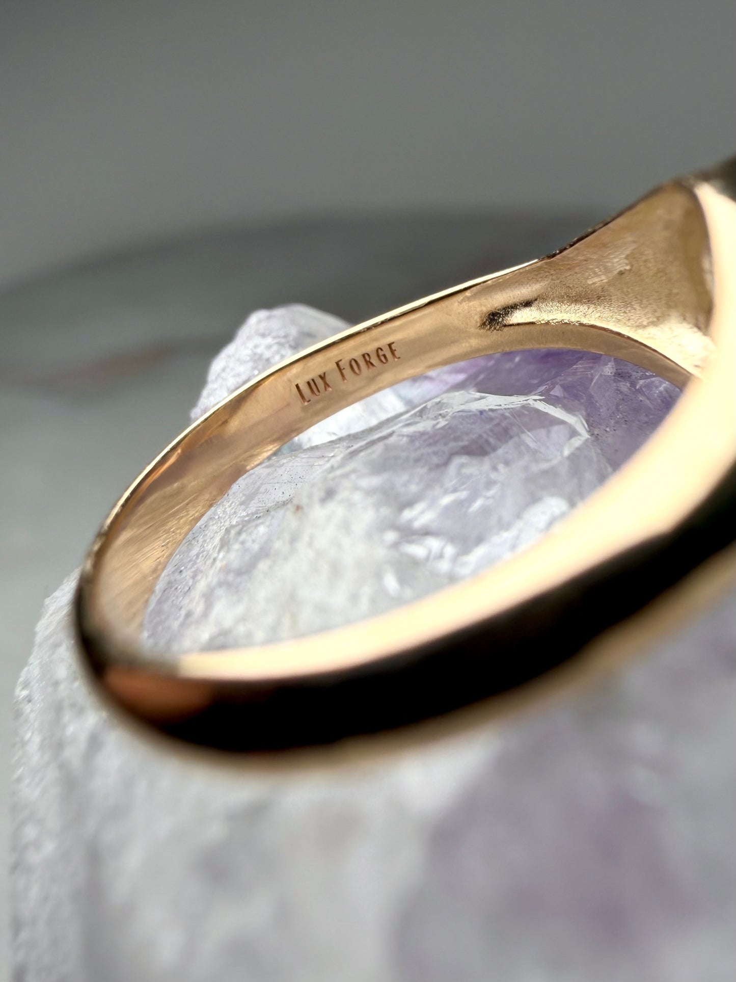 Star Sapphire Signet Ring | 14k Yellow Gold