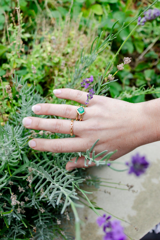 Emerald Double Band Ring | 18k Yellow Gold