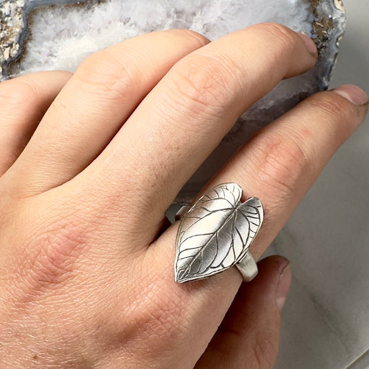 Anthurium Crystallinum Leaf Ring | Sterling Silver