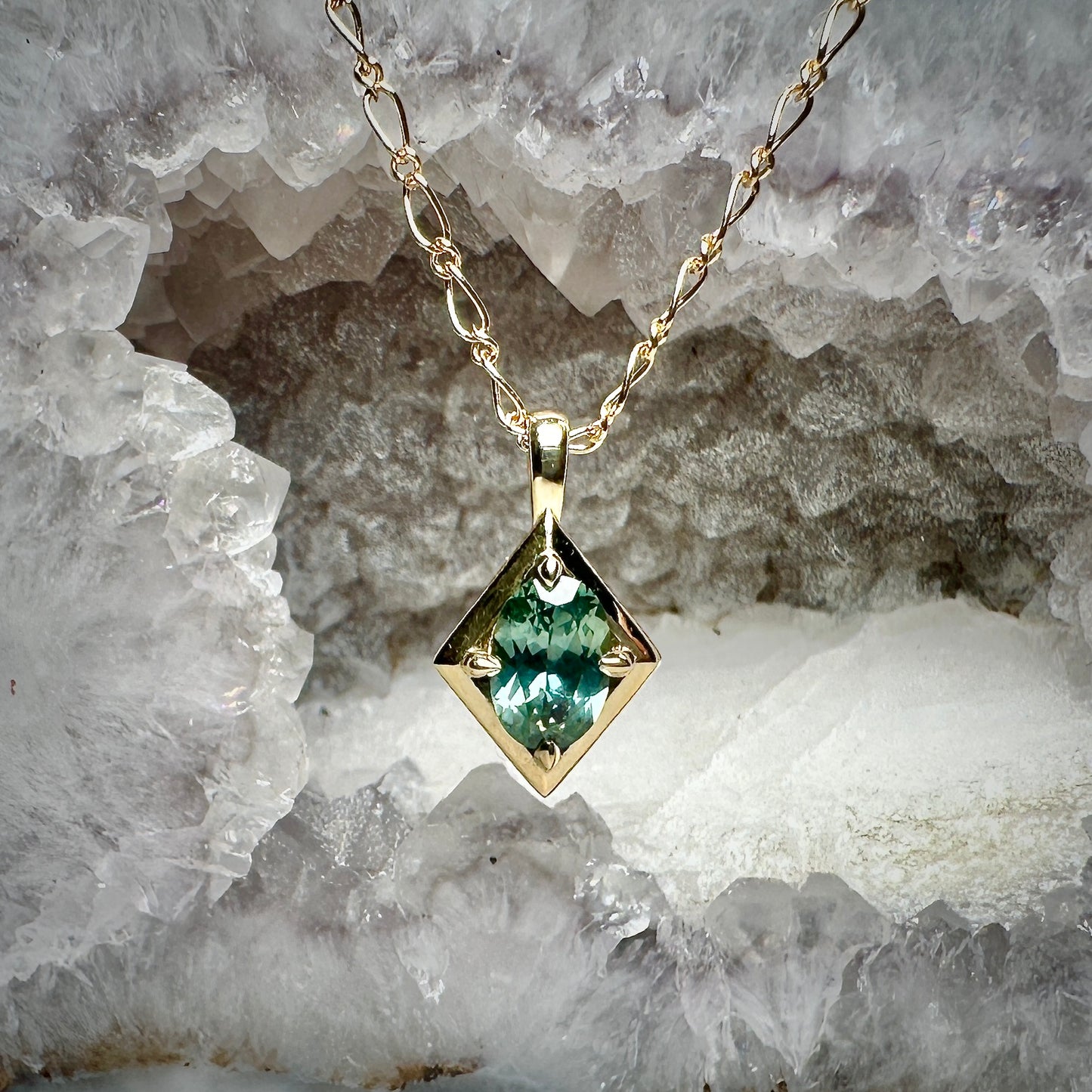 Montana Sapphire Geometric Pendant | 14k Yellow Gold