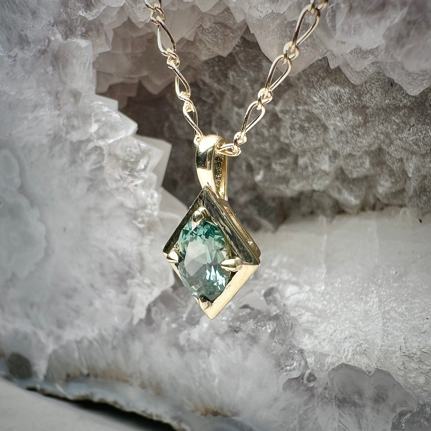 Montana Sapphire Geometric Pendant | 14k Yellow Gold