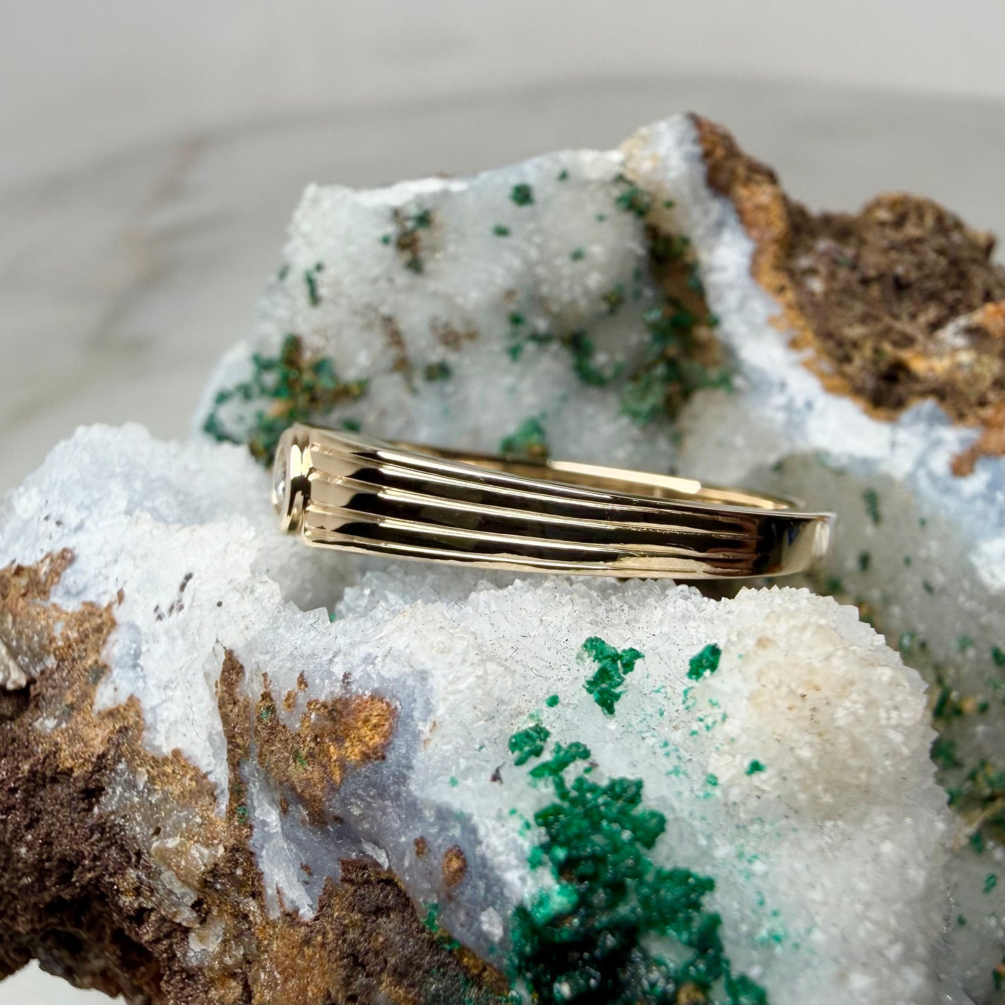 Grooved Diamond Signet Ring | 14k Yellow Gold