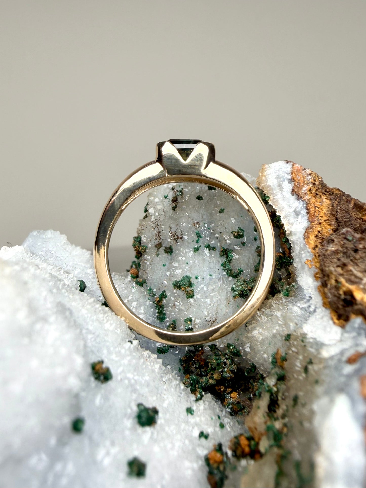 Evergreen Sapphire Half Bezel Ring | 14k Yellow Gold