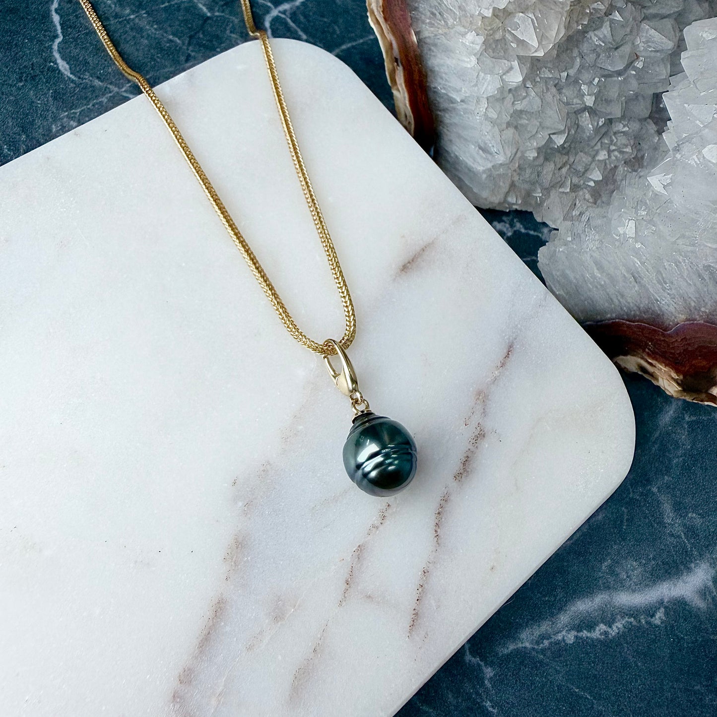 Tahitian Pearl Pendant | 14k Yellow Gold