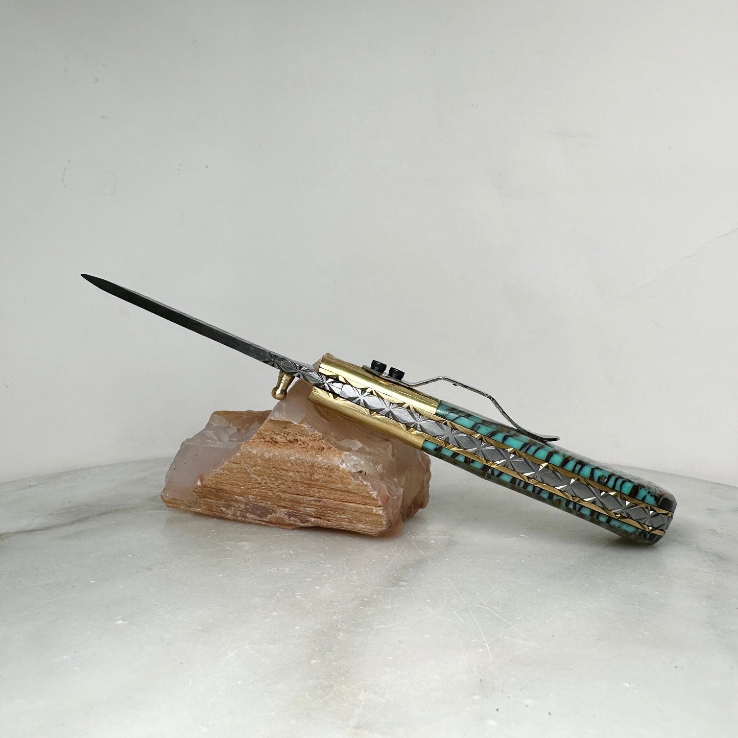 Pinecone Handle Tanto Blade Damascus Steel Utility Knife