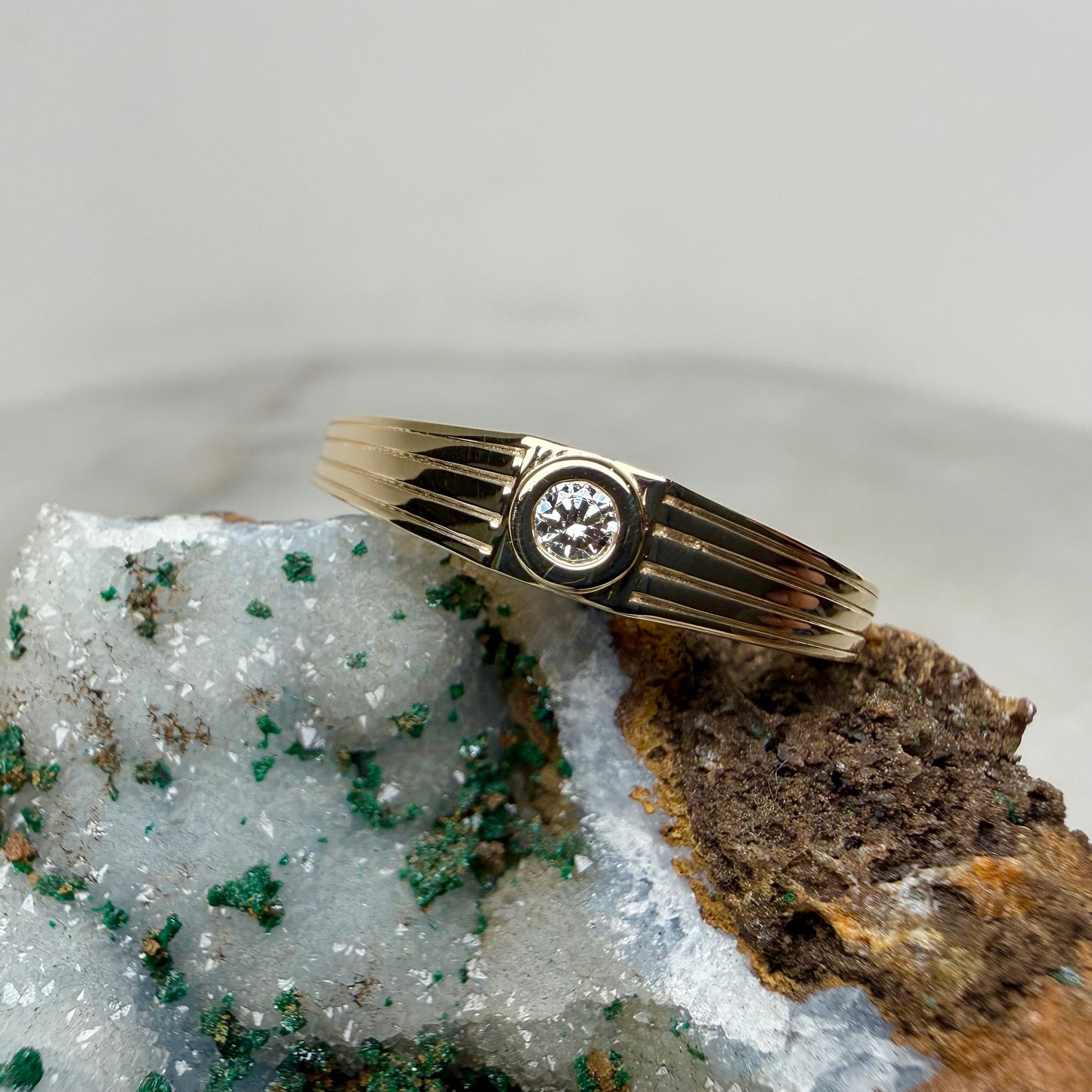 Grooved Diamond Signet Ring | 14k Yellow Gold