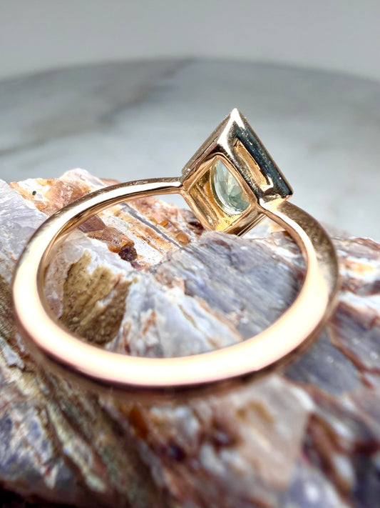 Geometric Montana Sapphire Ring | 14k Yellow Gold