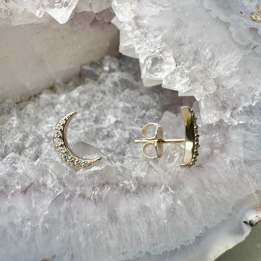 Crescent Moon Pavé Diamond Studs | 14k Yellow Gold