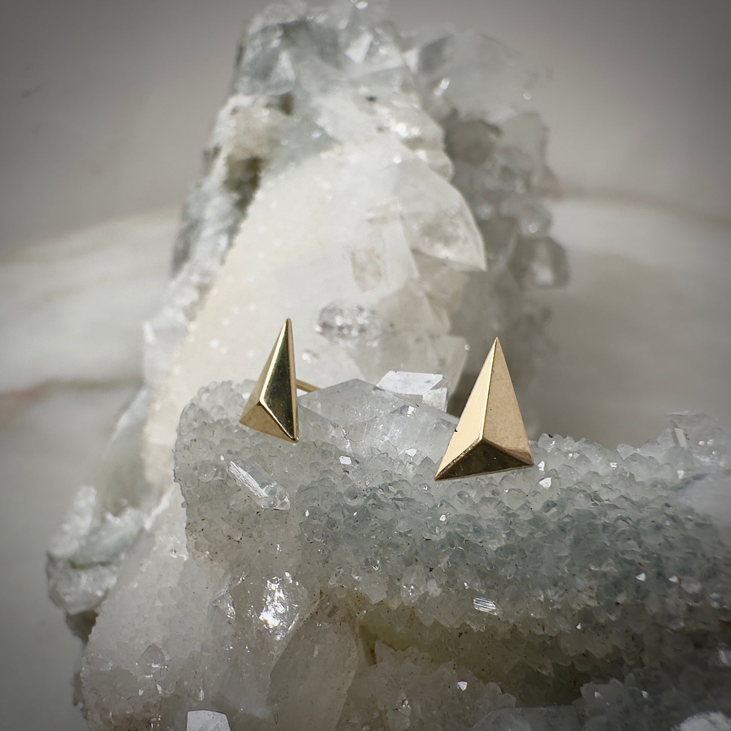 Geometric Triangle Stud Earring | 14k Yellow Gold