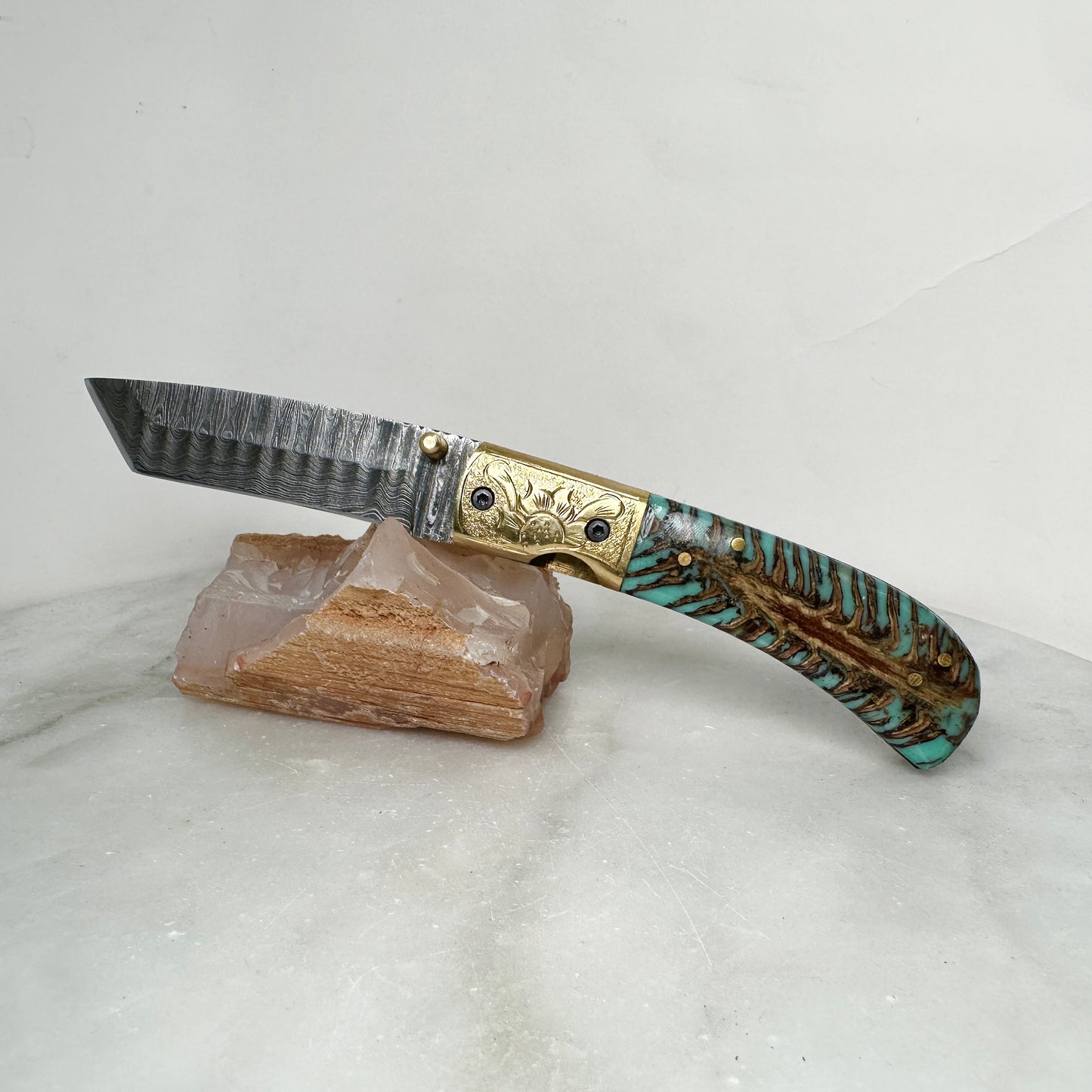 Pinecone Handle Tanto Blade Damascus Steel Utility Knife
