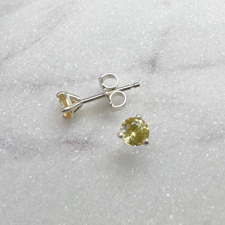 Gemstone Stud Earring: 3 Prong ‘Cocktail’ Style Setting