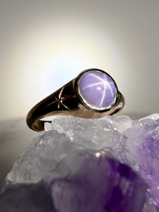 Star Sapphire Signet Ring | 14k Yellow Gold