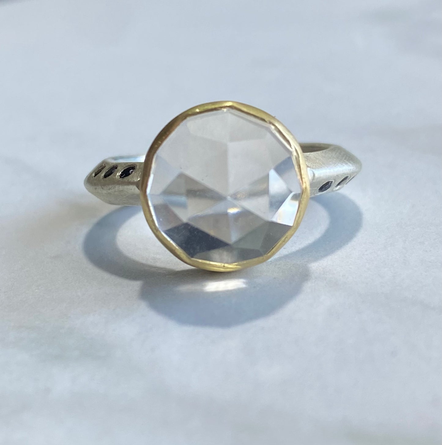 Quartz & Black Spinel Élan Ring