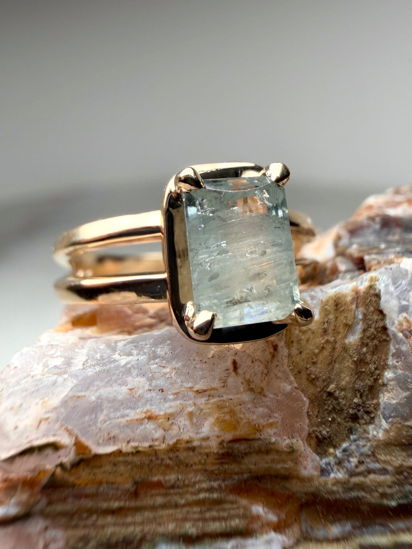 Icy Blue Montana Sapphire Ring | 14k Yellow Gold