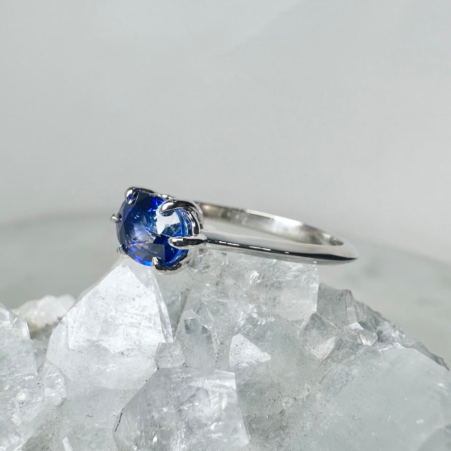 Bicolor Blue Sapphire Solitaire Ring | 14k White Gold